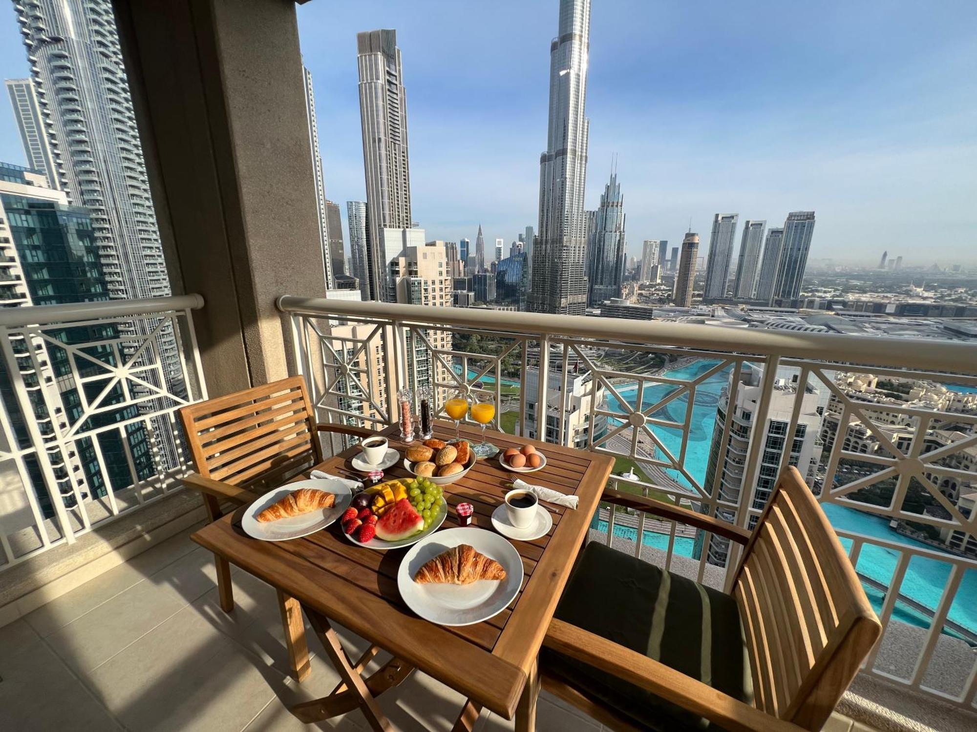Prestige Living 2Br With Full Burj Khalifa And Fountain View By Auberge Dubai Exterior foto