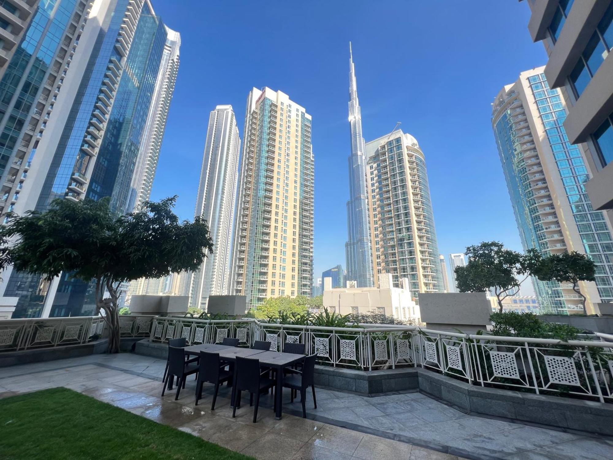 Prestige Living 2Br With Full Burj Khalifa And Fountain View By Auberge Dubai Exterior foto